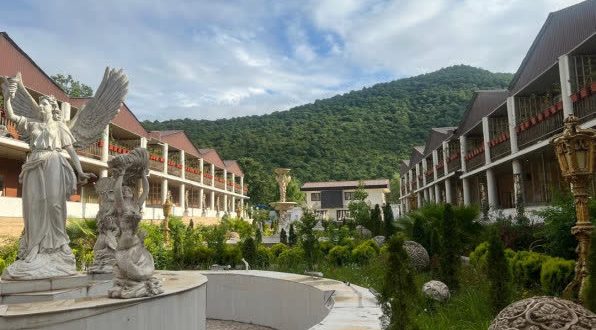 هتل کاخ امیران چالوس هتل کاخ امیران چالوس