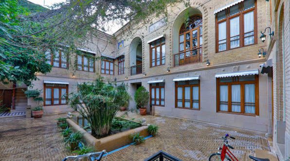 هتل بوتیک سنتی عمارت فرهادی شیراز